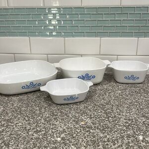 Vintage Corningware Cornflower Bakeware Set of 4 Graduated serving dishes
